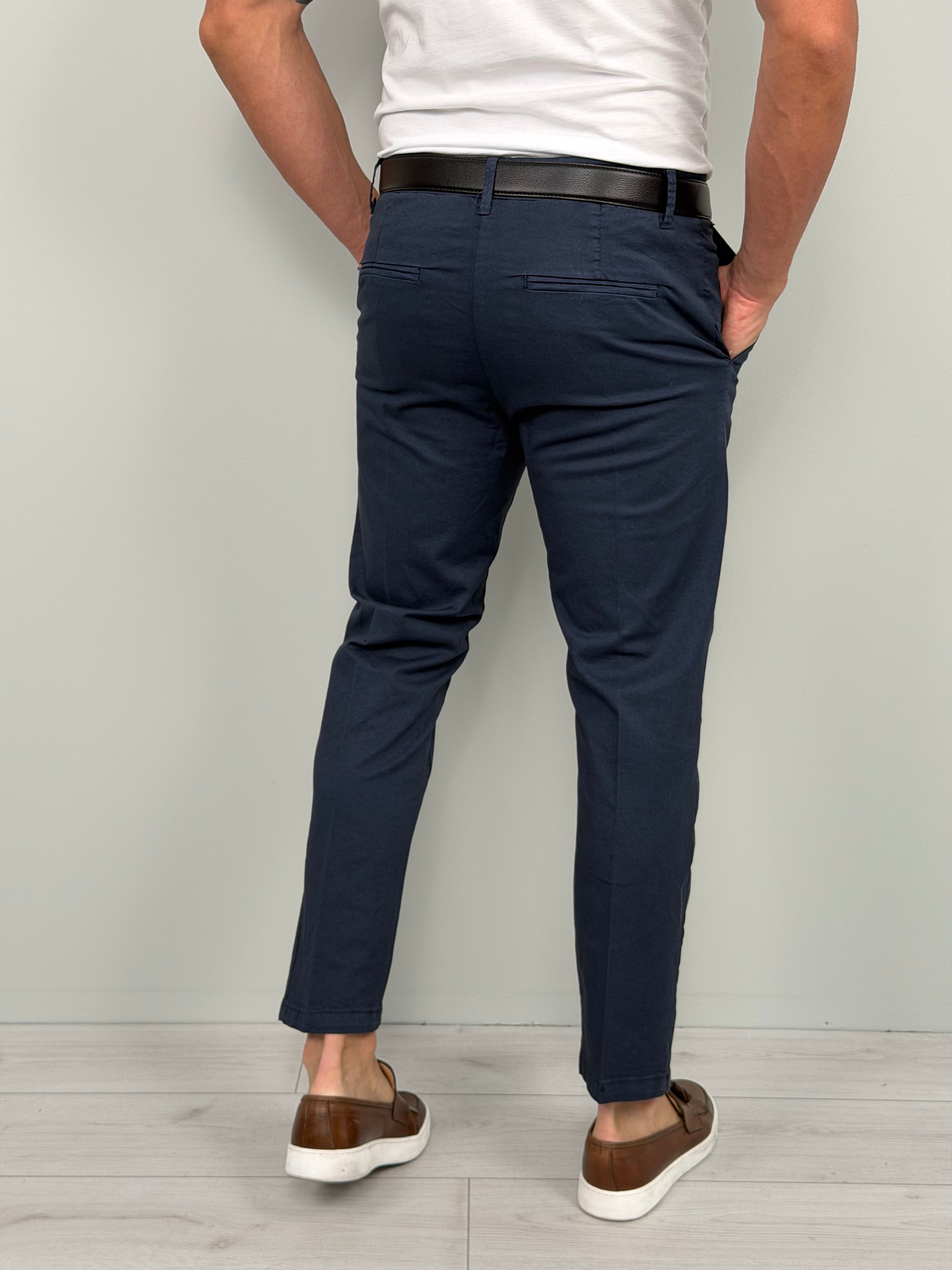 Pantalón de algodón premium (bolsillos traseros)