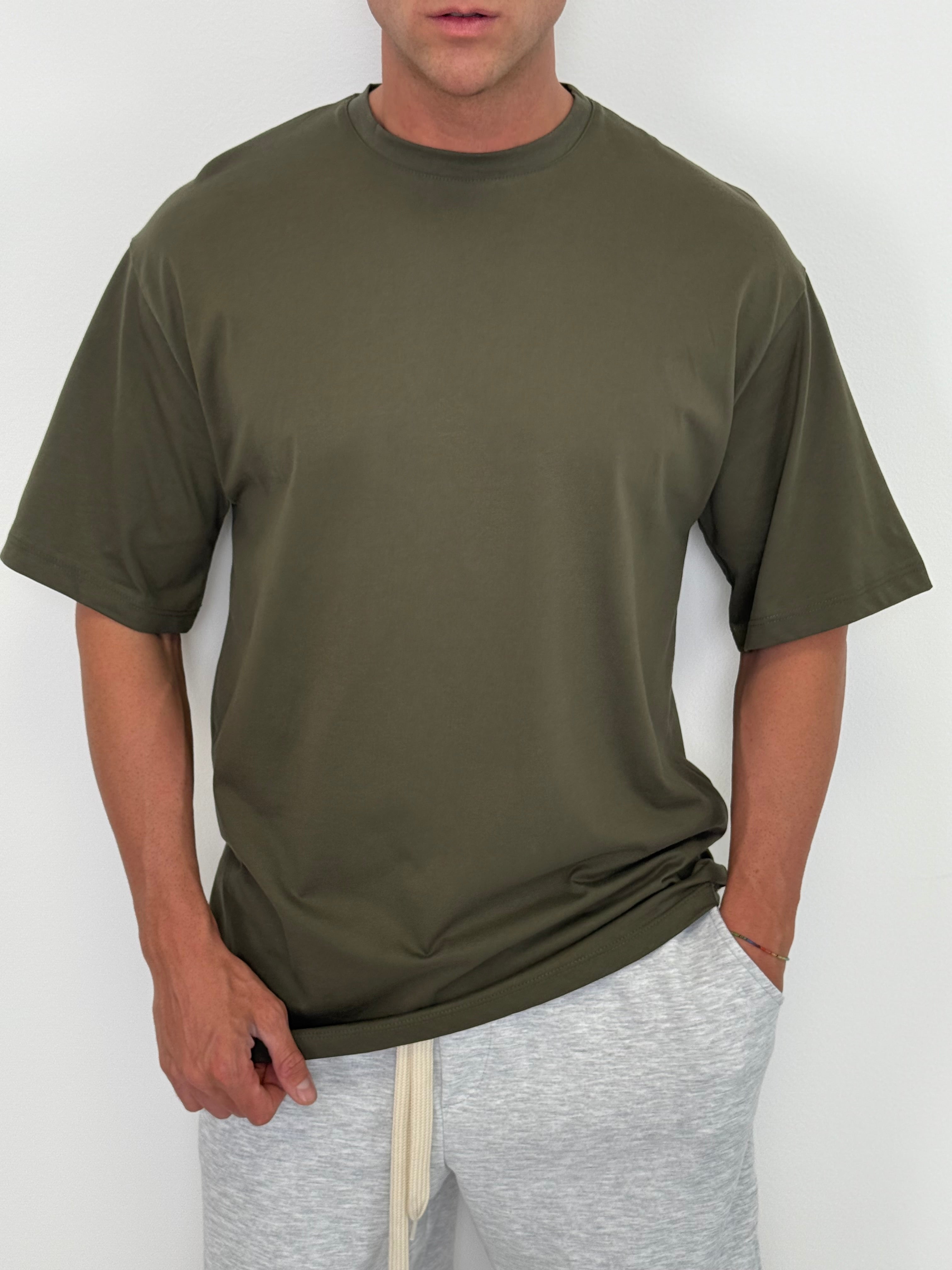 T-SHIRT OVER MADISON