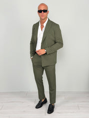 CLASSIC DOUBLE-BREASTED SUIT