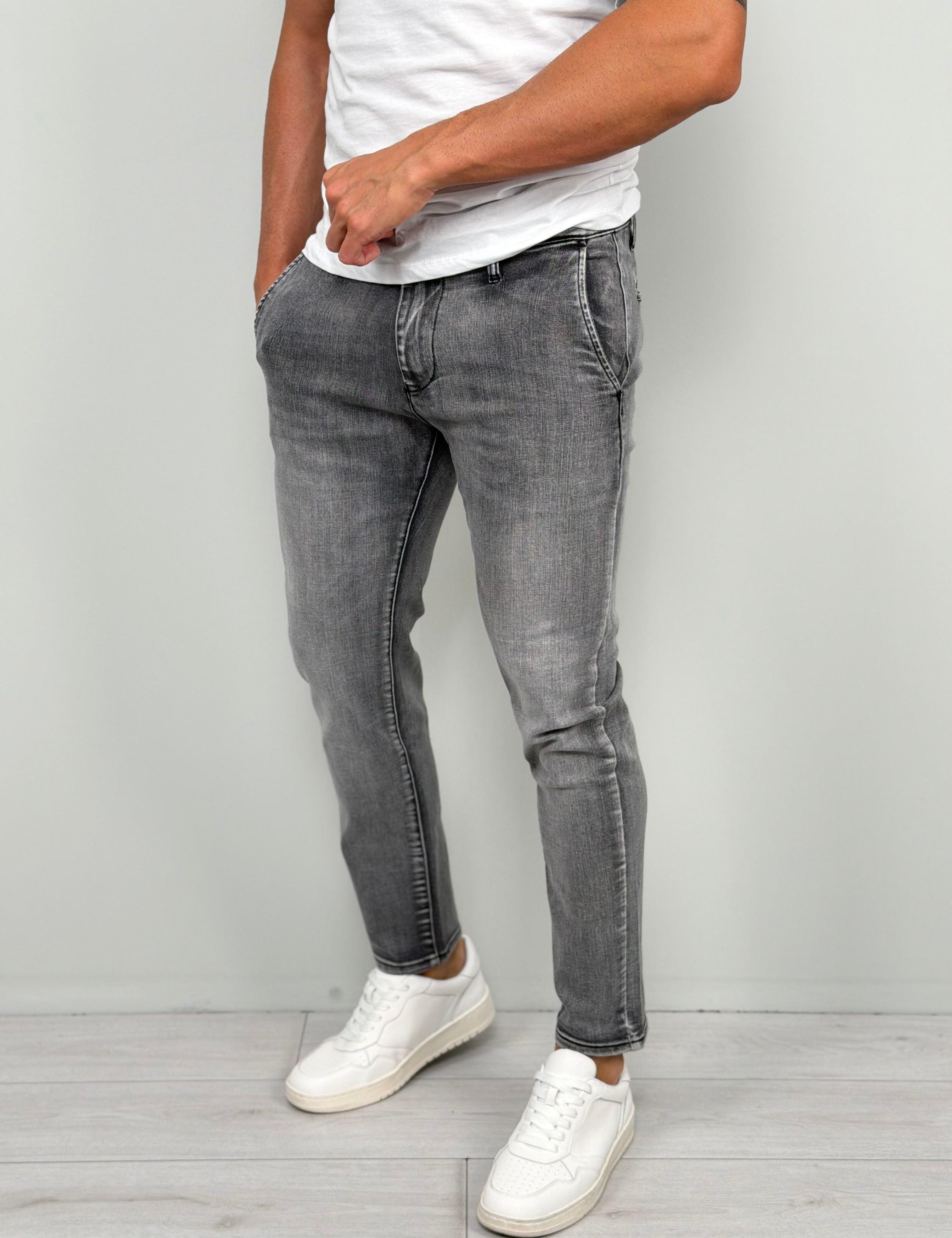 JEANS GRIT