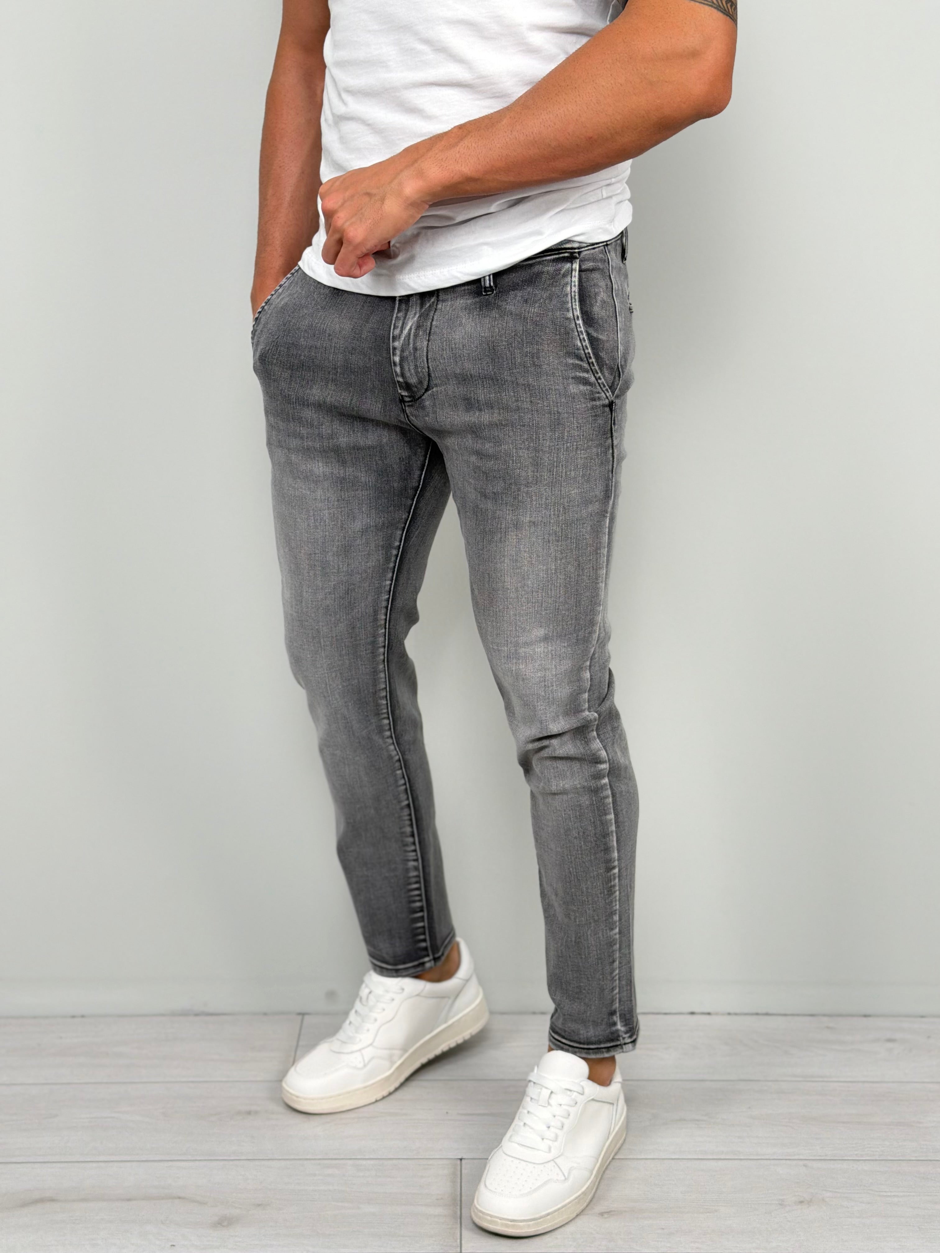 JEANS GRIT