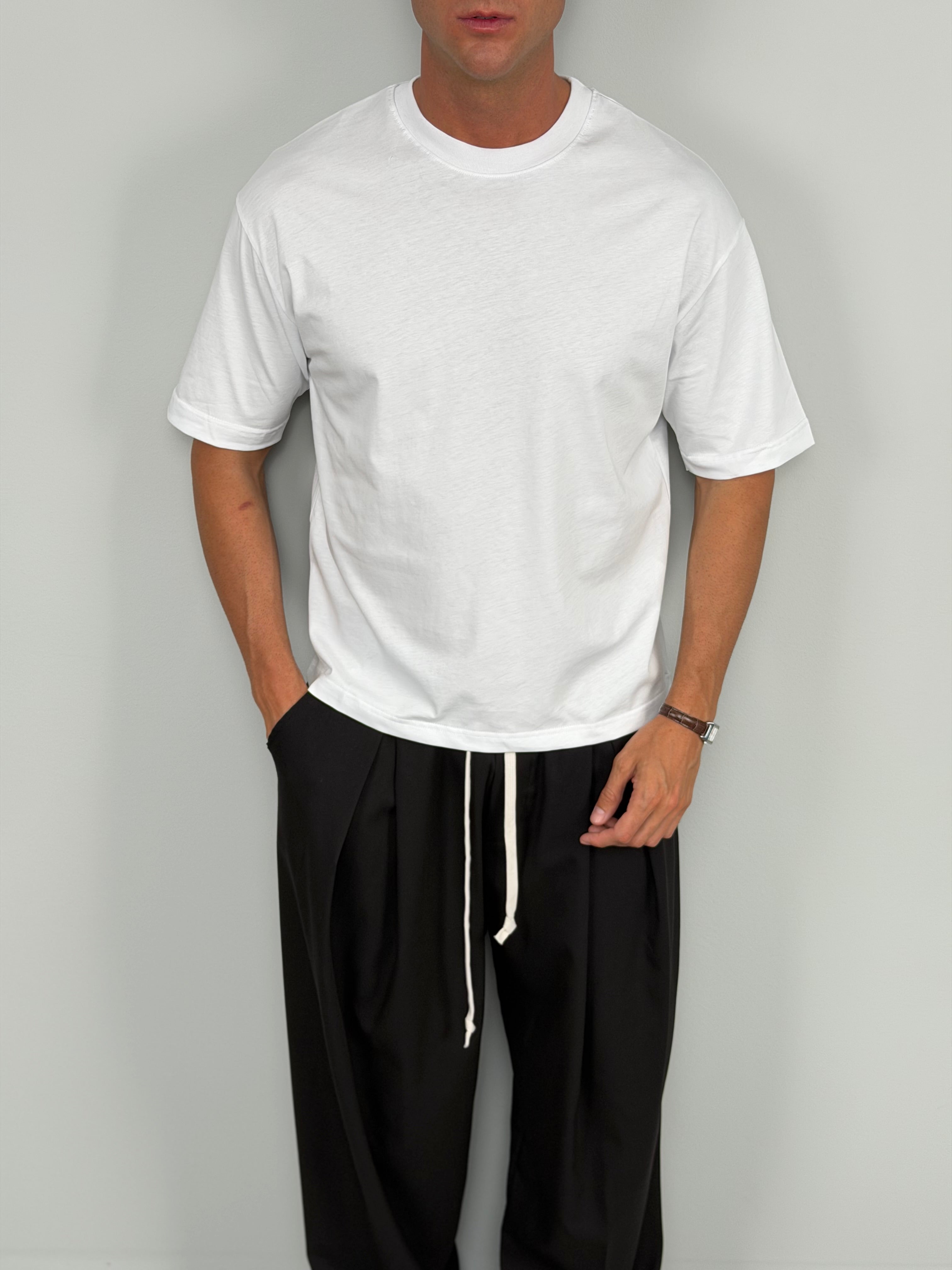 T-SHIRT SCRITTA V8