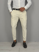 PANTALÓN MODELO CAPRI DE PANA CON VUELTA