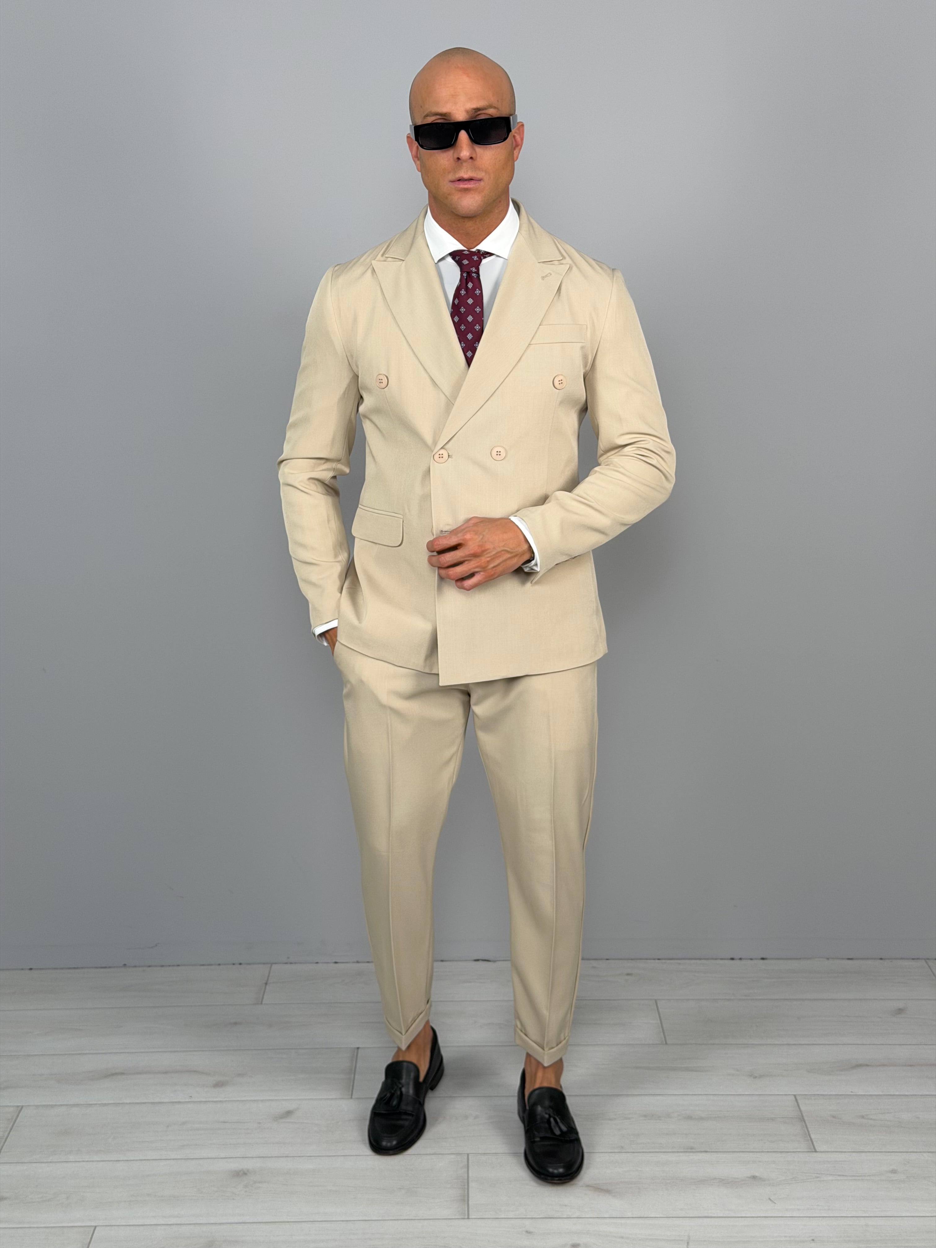 DOUBLE-BREASTED SLIM SUIT