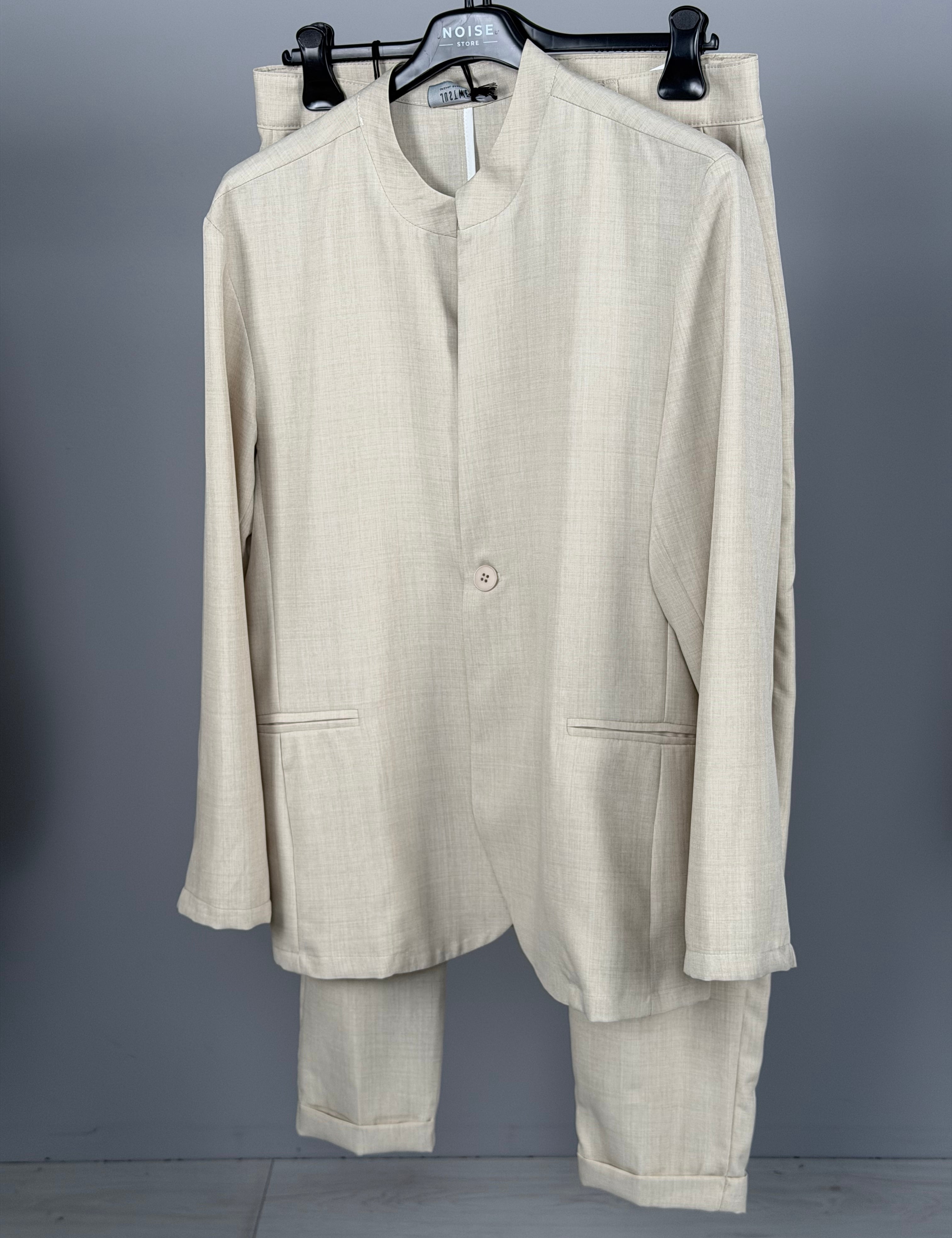 ABITO COREANO FIAMMATO