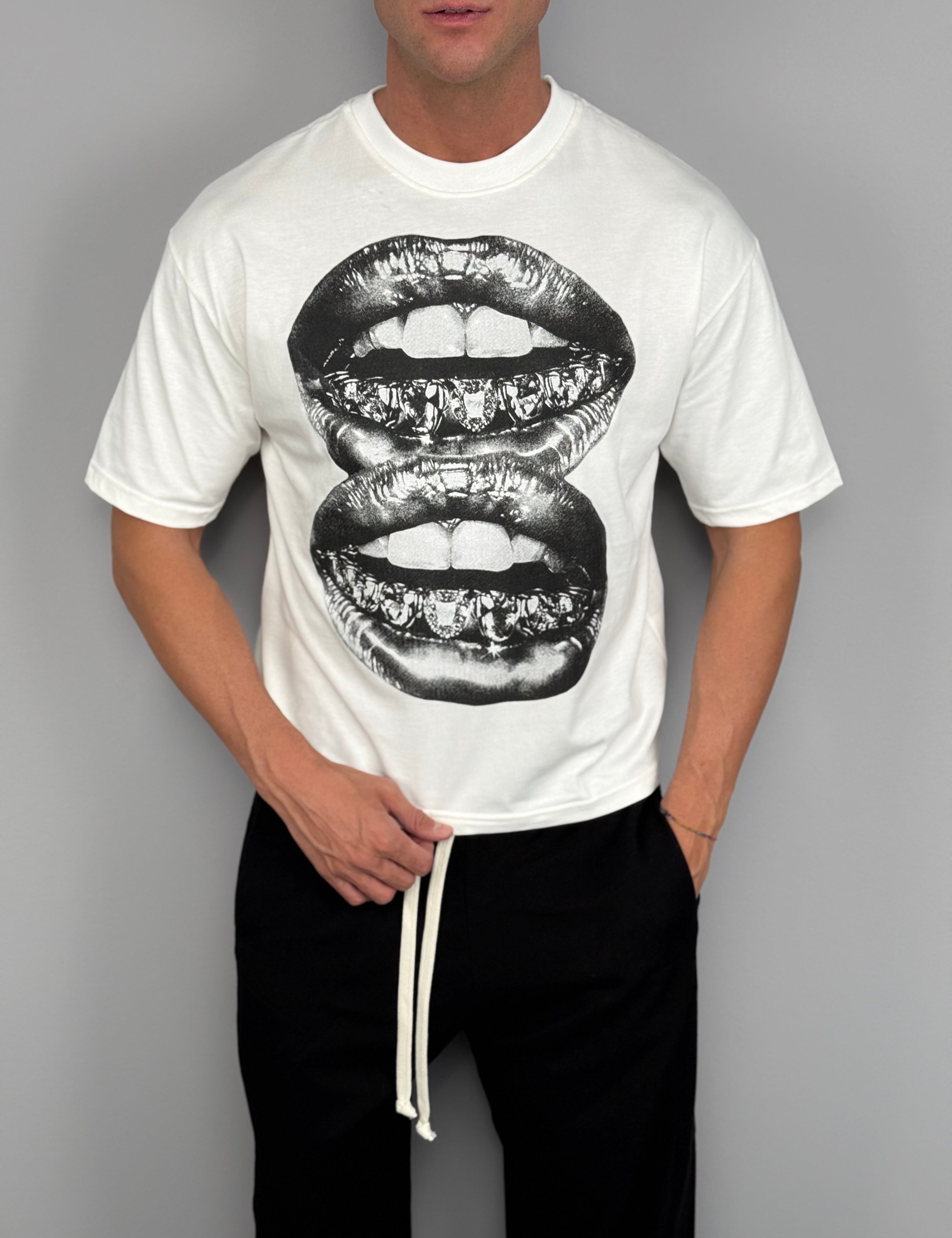 T-SHIRT MOUTH