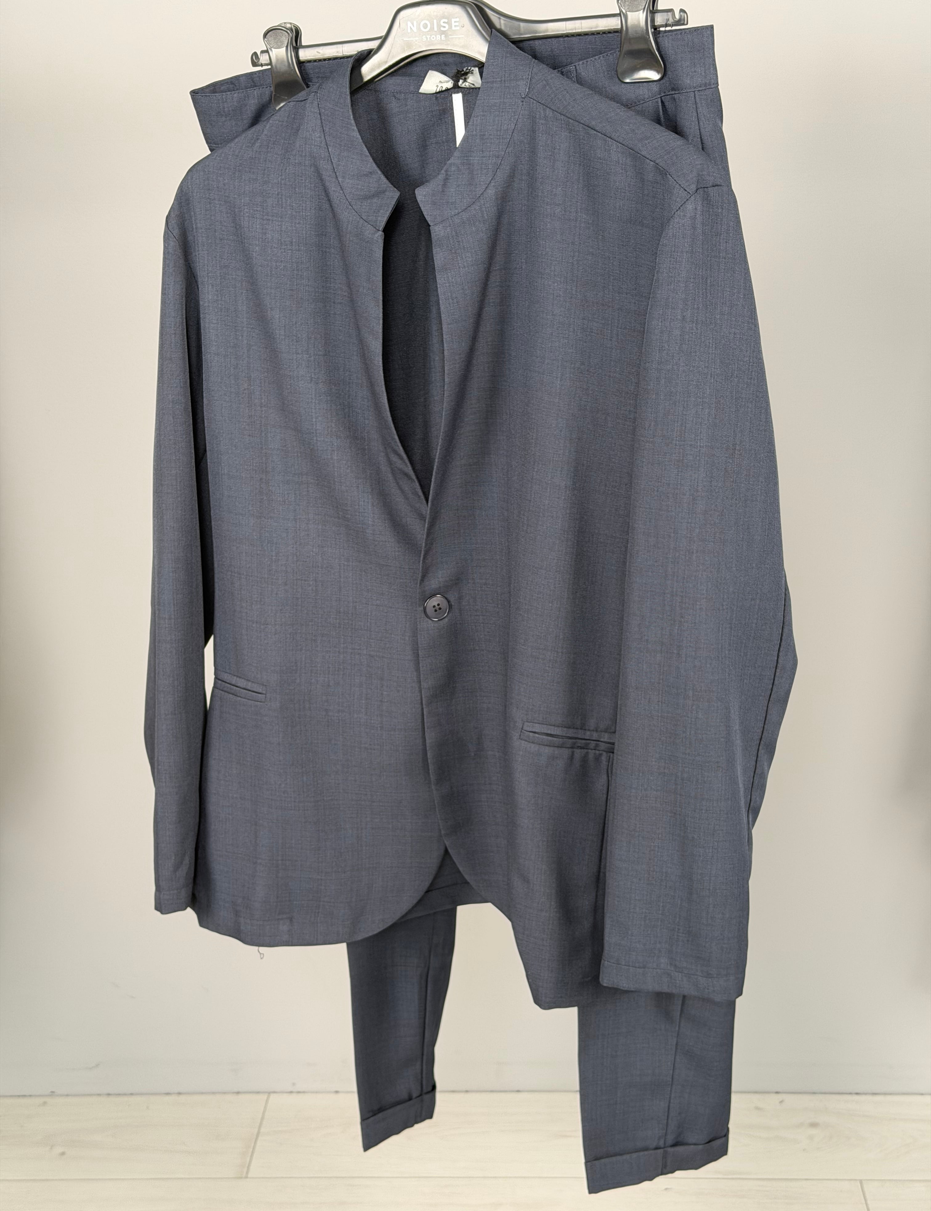 ABITO COREANO FIAMMATO