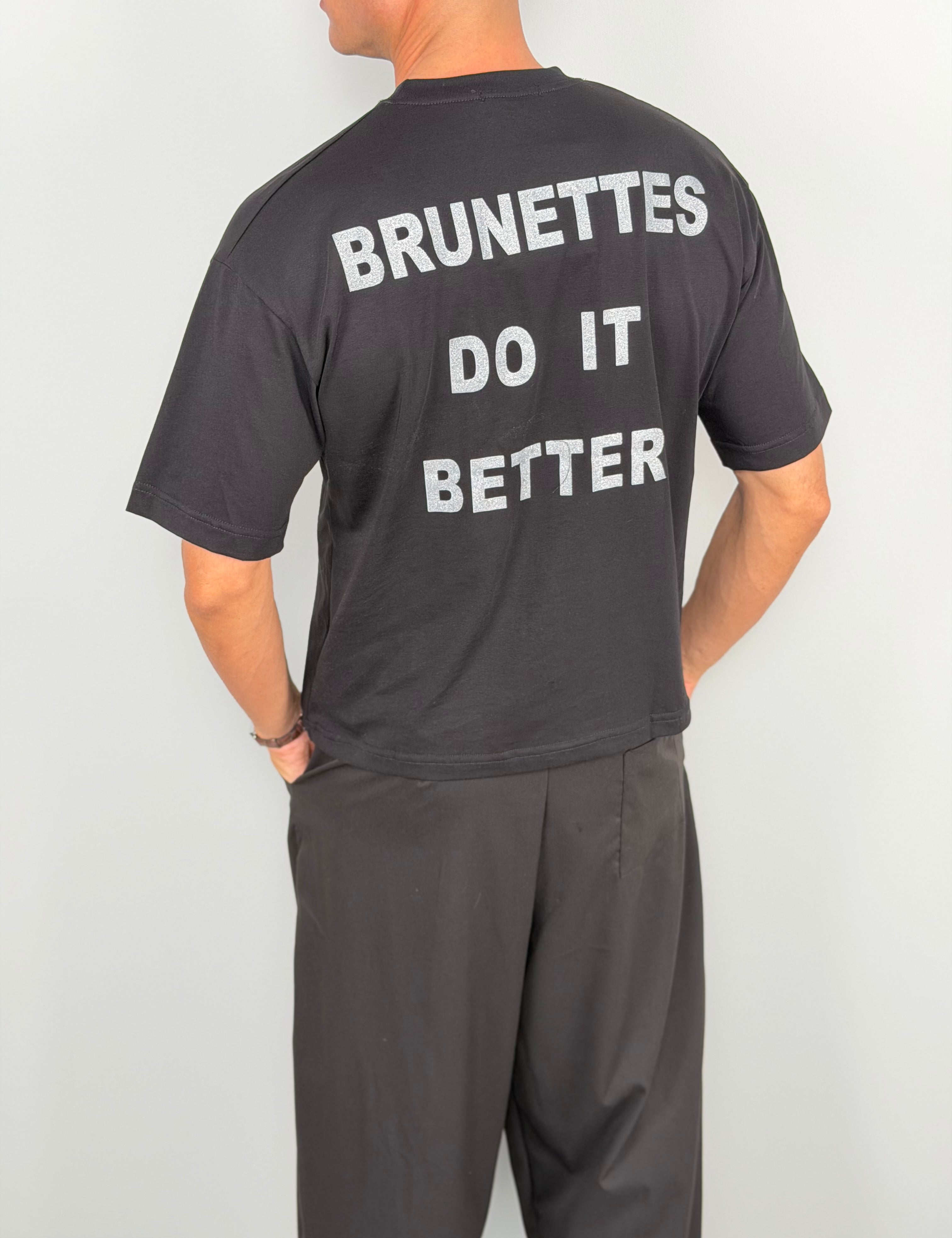 T-SHIRT SCRITTA V8