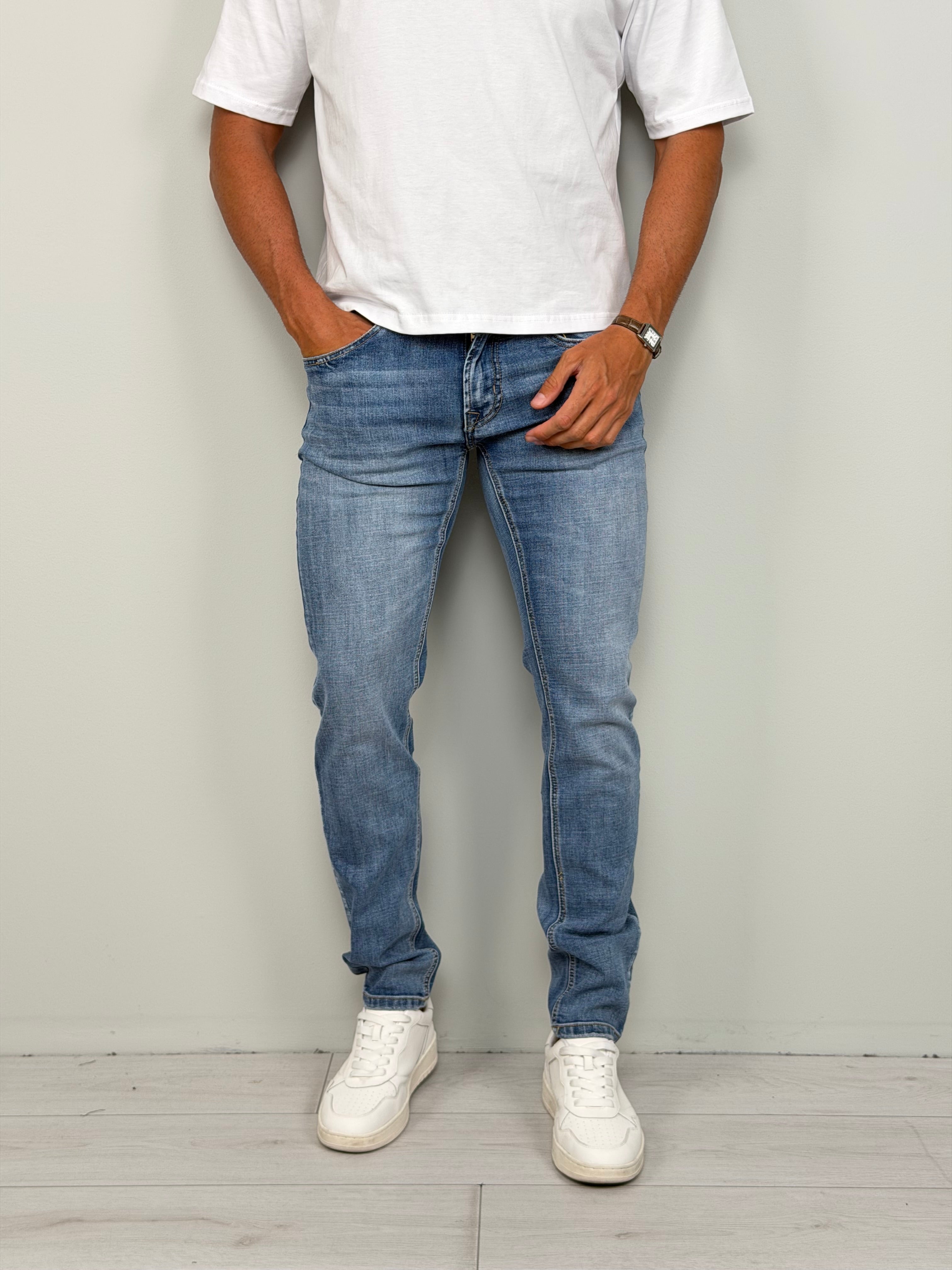 JEANS PRAGA