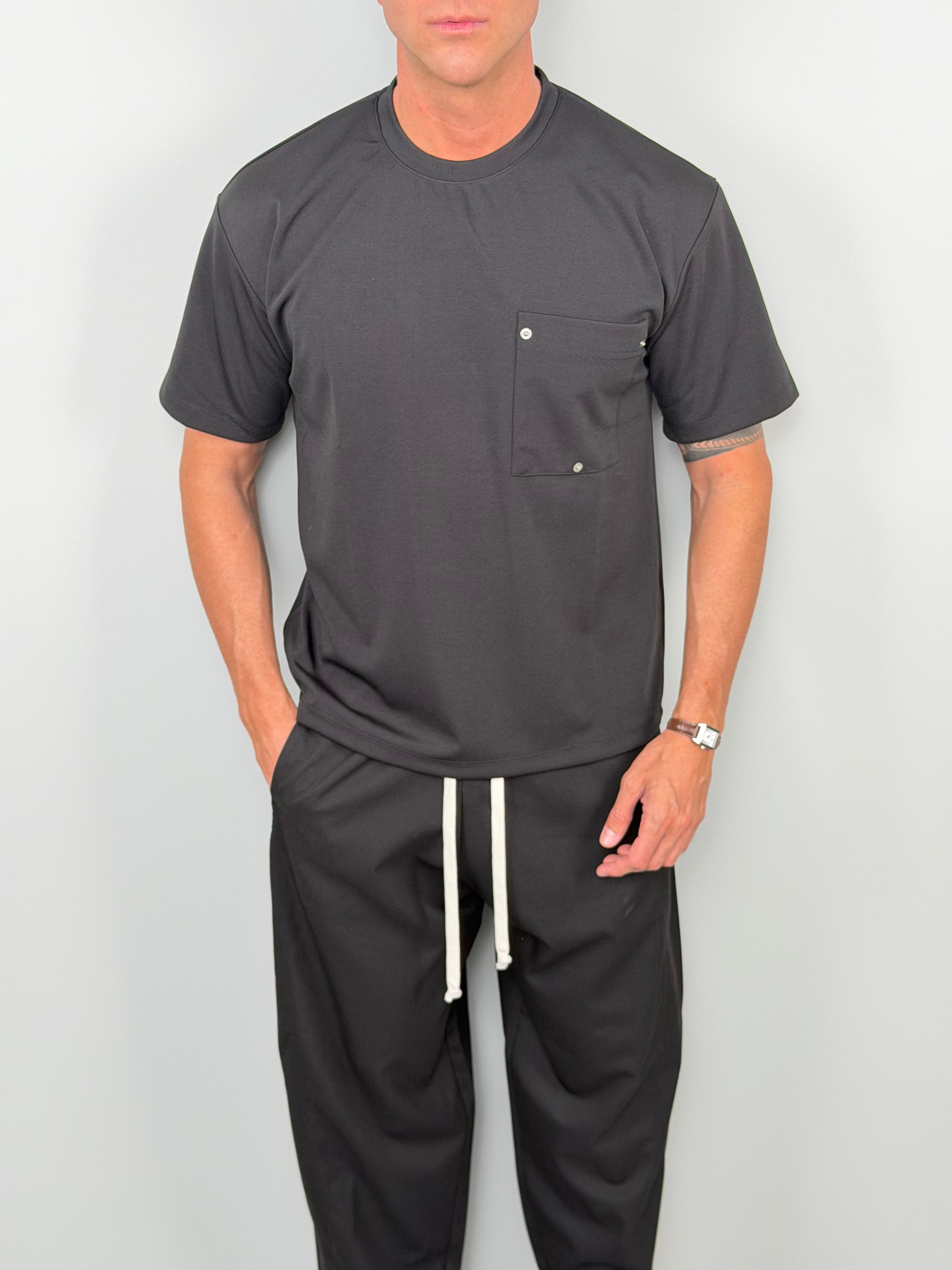 TRICOU CU BUZUNĂR
