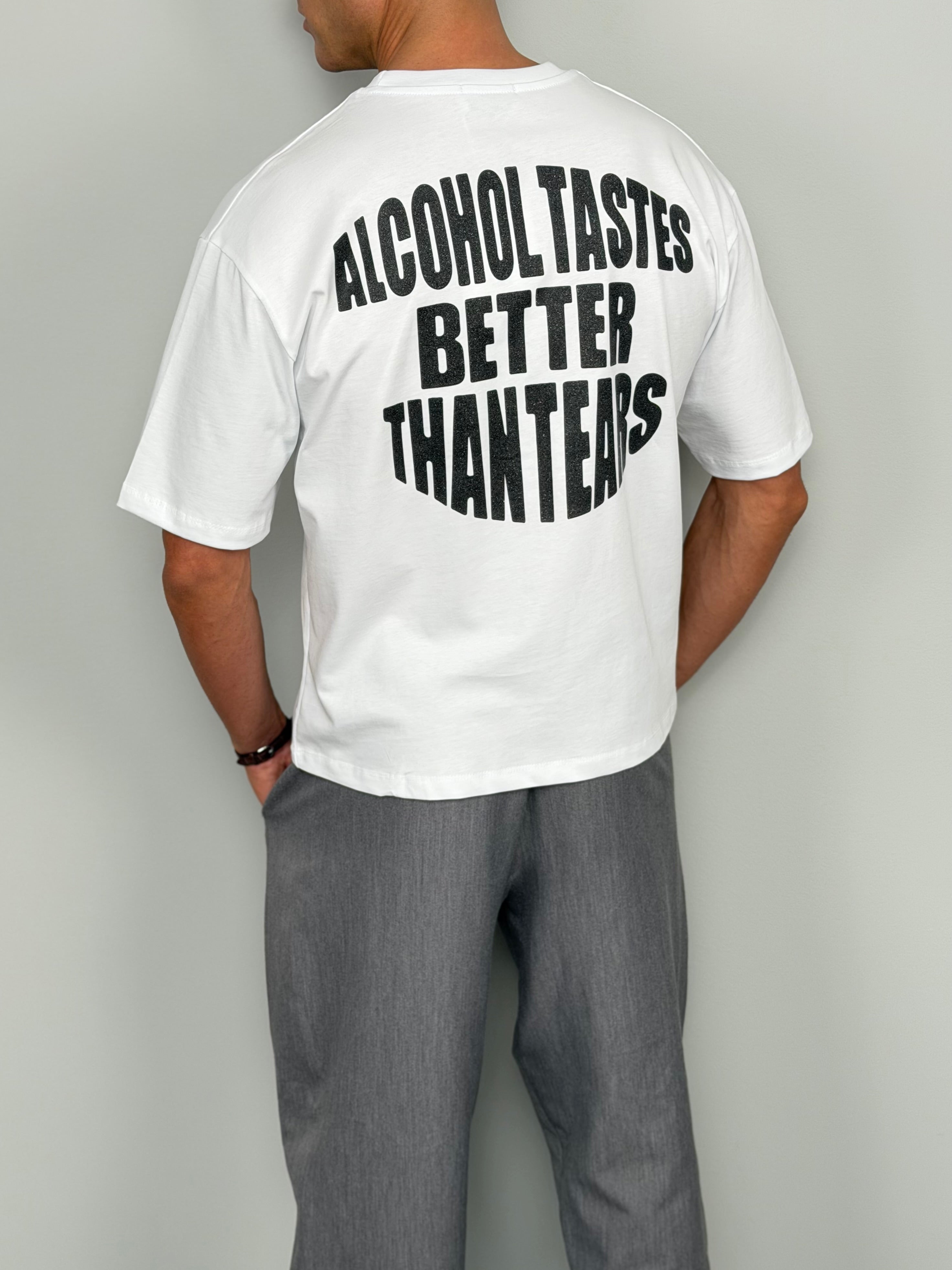 CAMISETA CON TEXTO V6