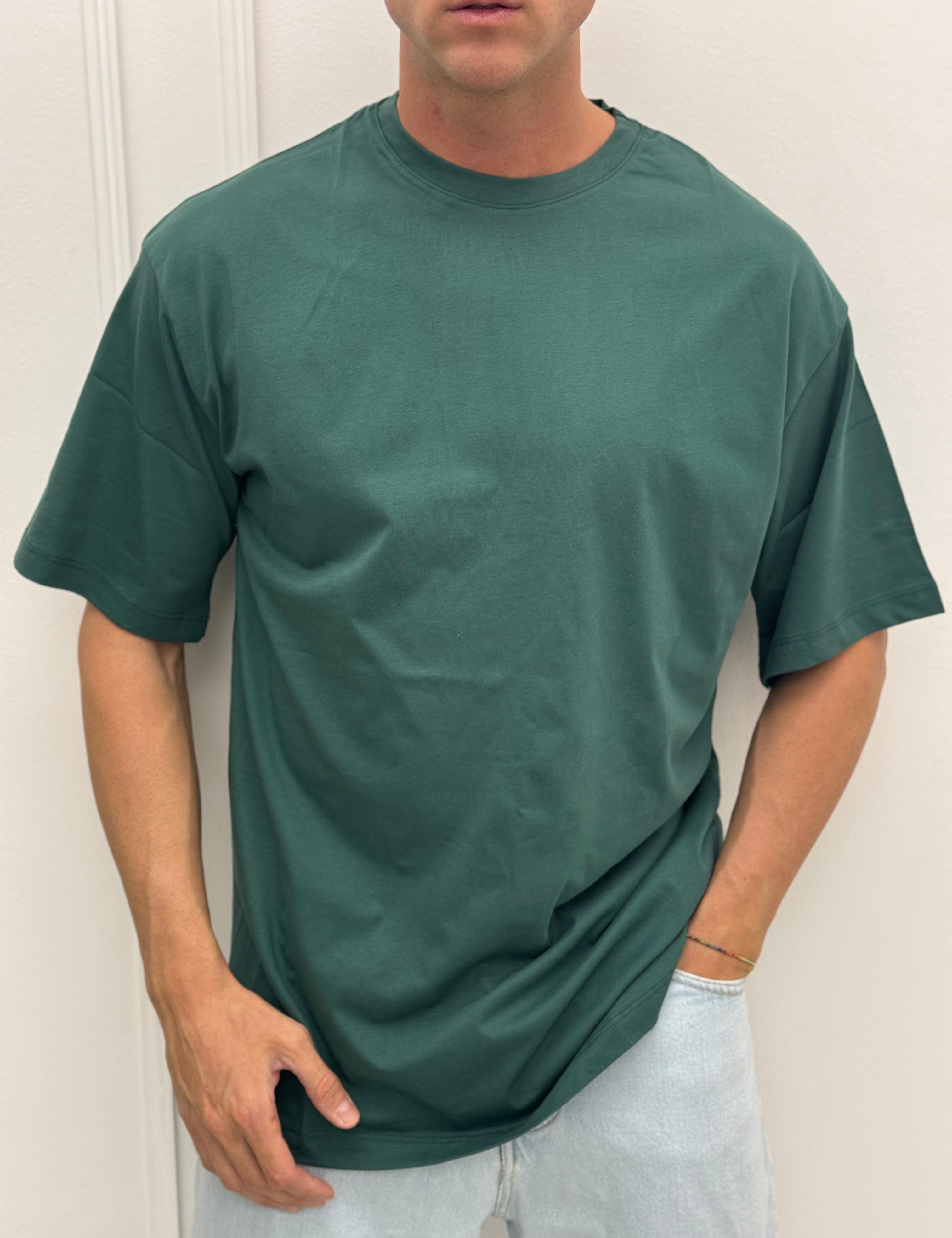 T-SHIRT OVER MADISON